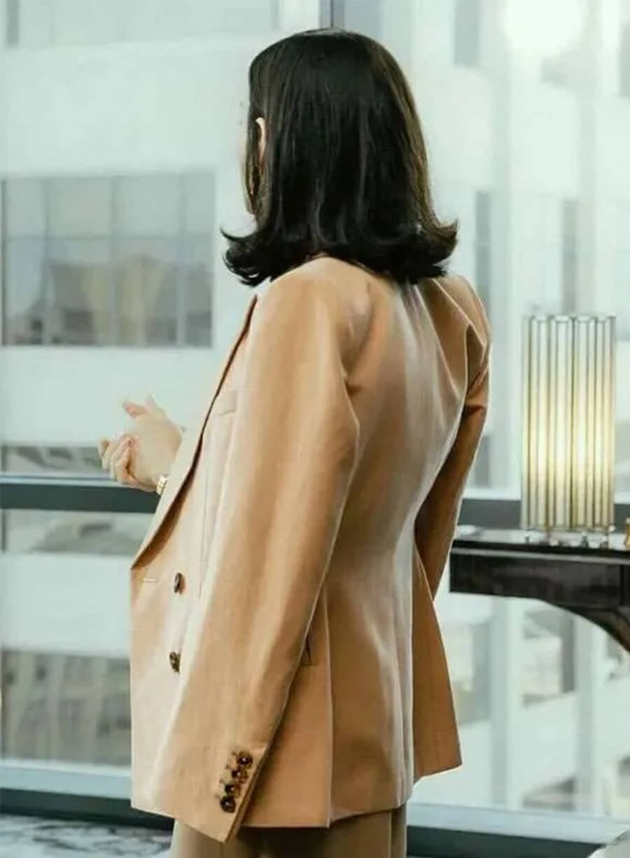Demi Moore Landman S02 Cami Miller Peach Blazer