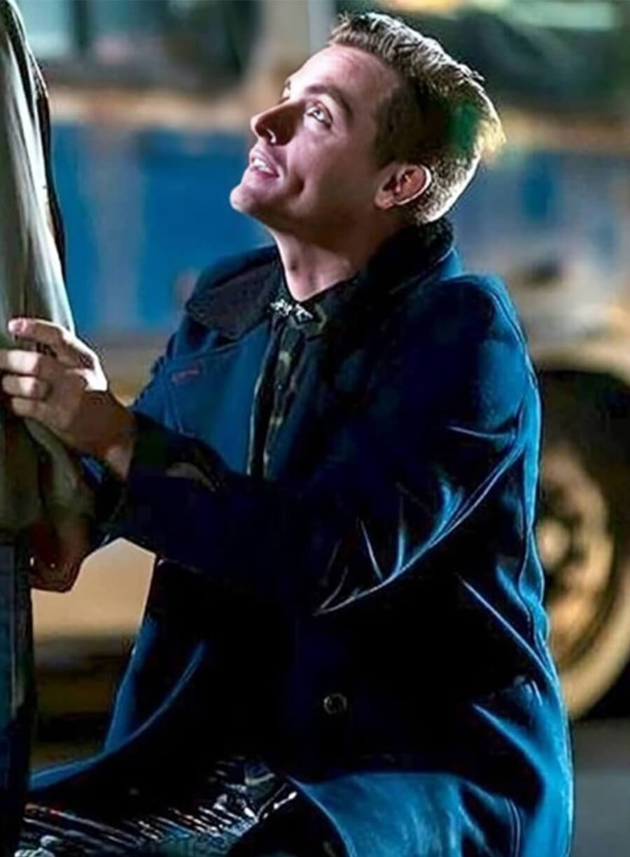 Fear The Walking Dead Kevin Zegers Mel Blue Coat