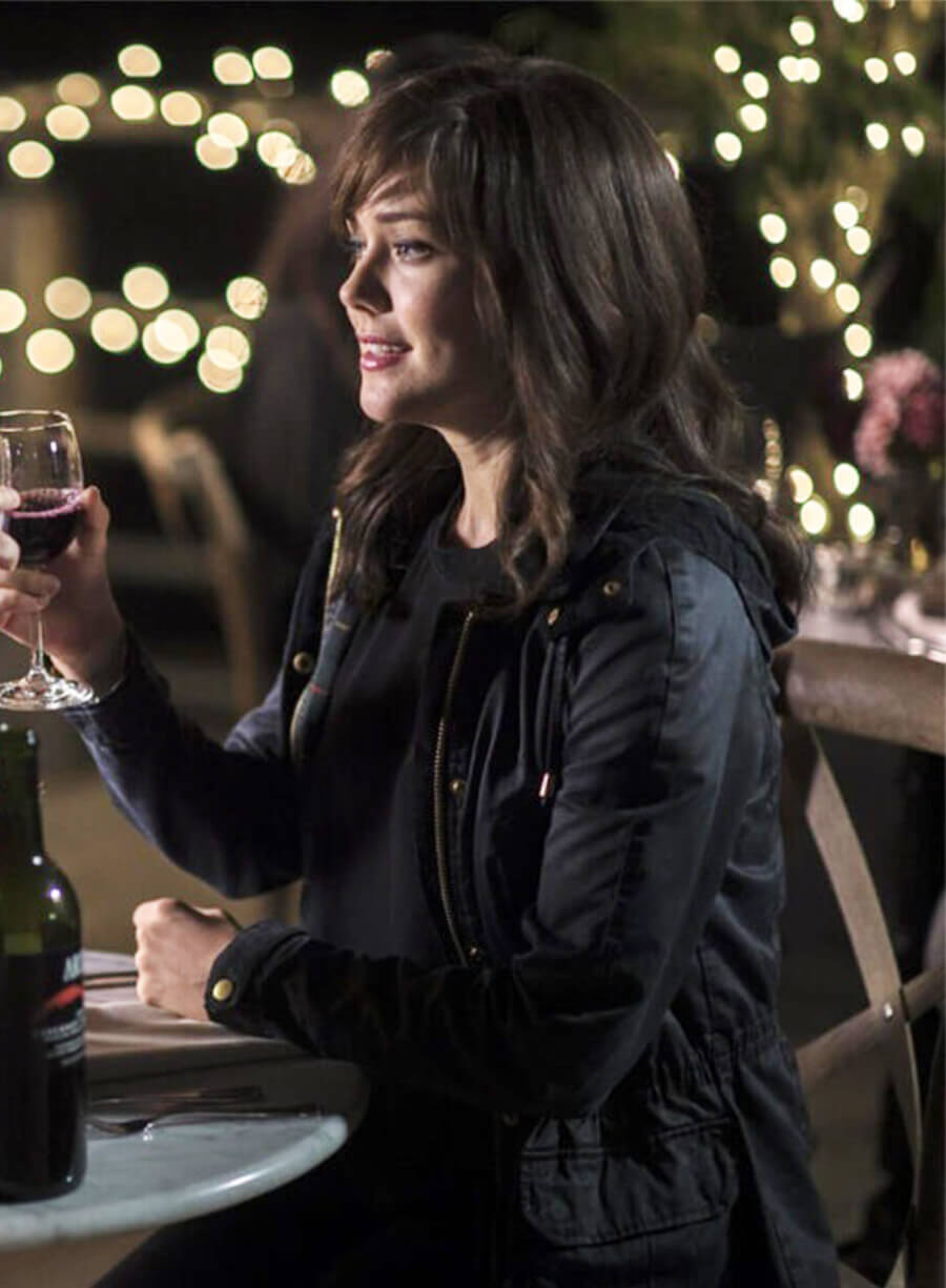 Megan Boone The Blacklist S01 Elizabeth Keen Black Jacket