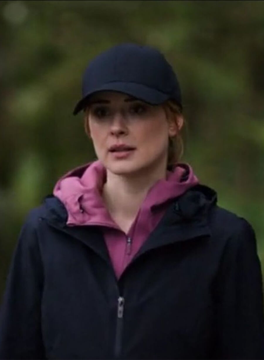 Melinda Monroe Virgin River S02 Black Hooded Coat