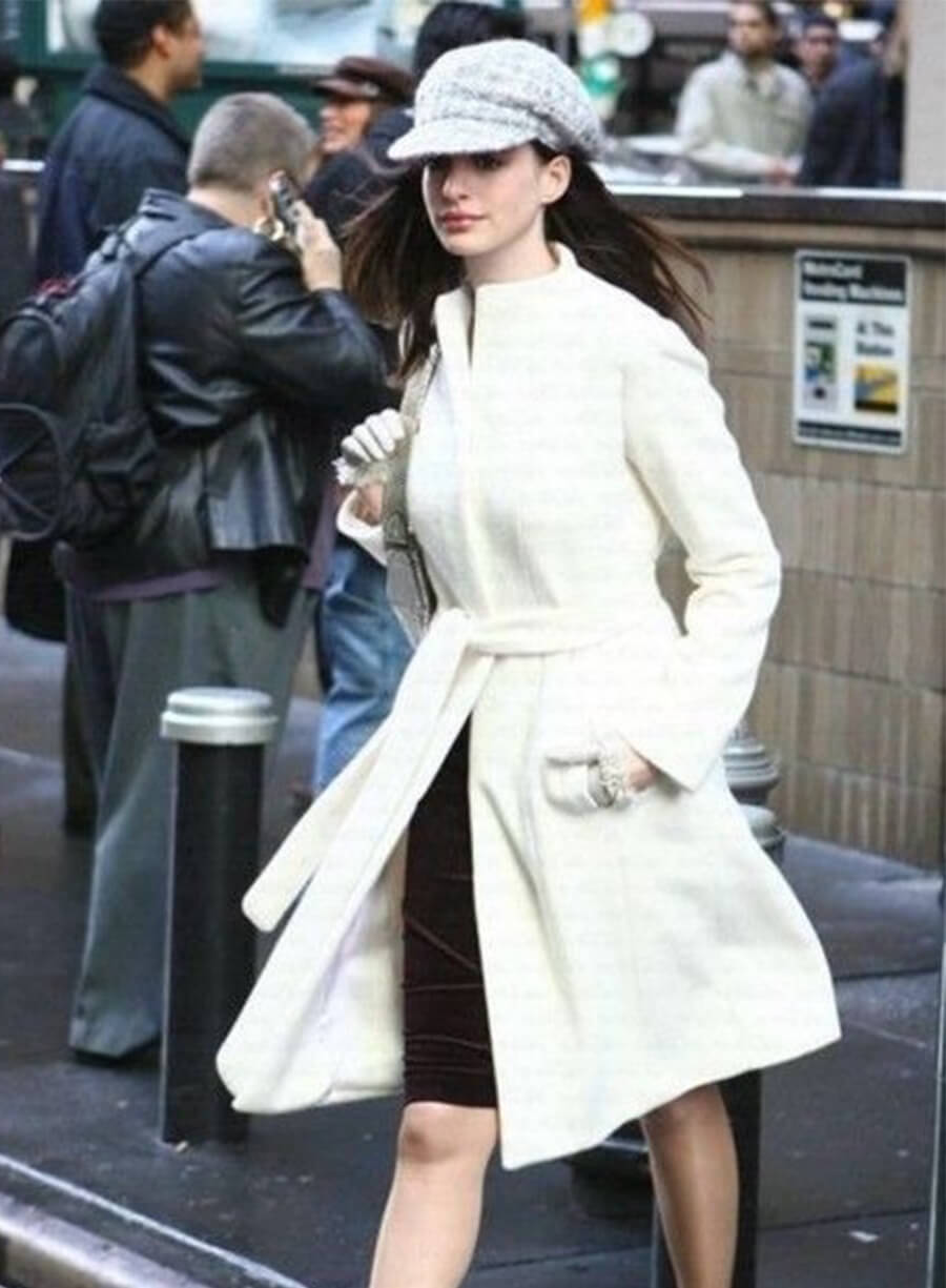 Anne Hathaway The Devi Wears Prada 2006 Andy Sachs White Coat