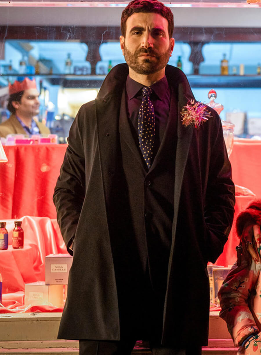 Brett Goldstein Ted Lasso S02 Roy Kent Black Coat