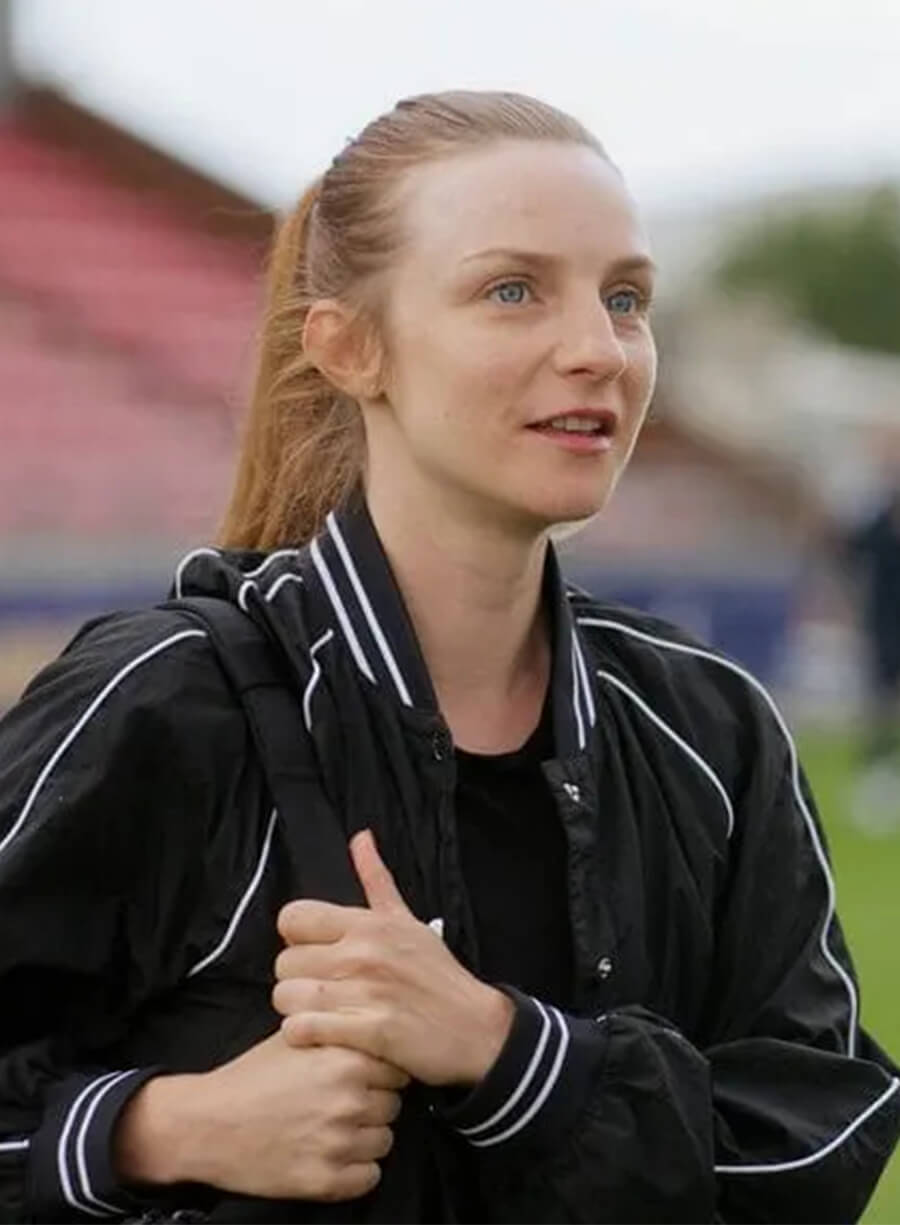 Faye Marsay Ted Lasso S04 Lizzie Davis Black Jacket 