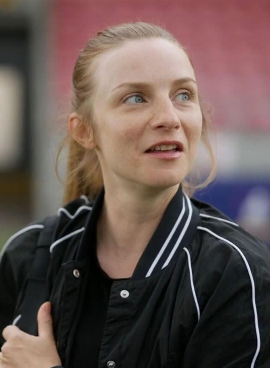 Faye Marsay Ted Lasso S04 Lizzie Davis Black Jacket 