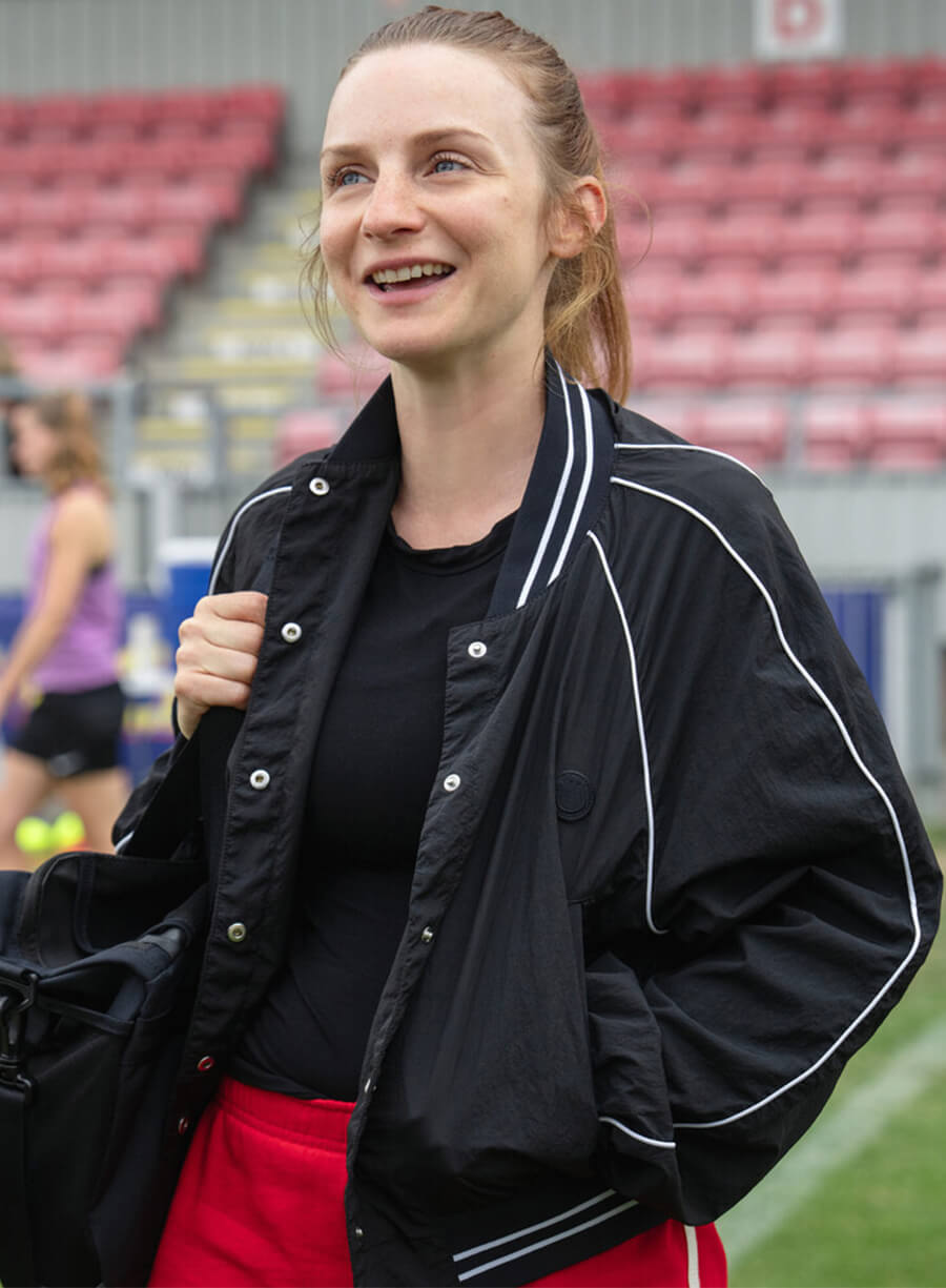 Faye Marsay Ted Lasso S04 Lizzie Davis Black Jacket 