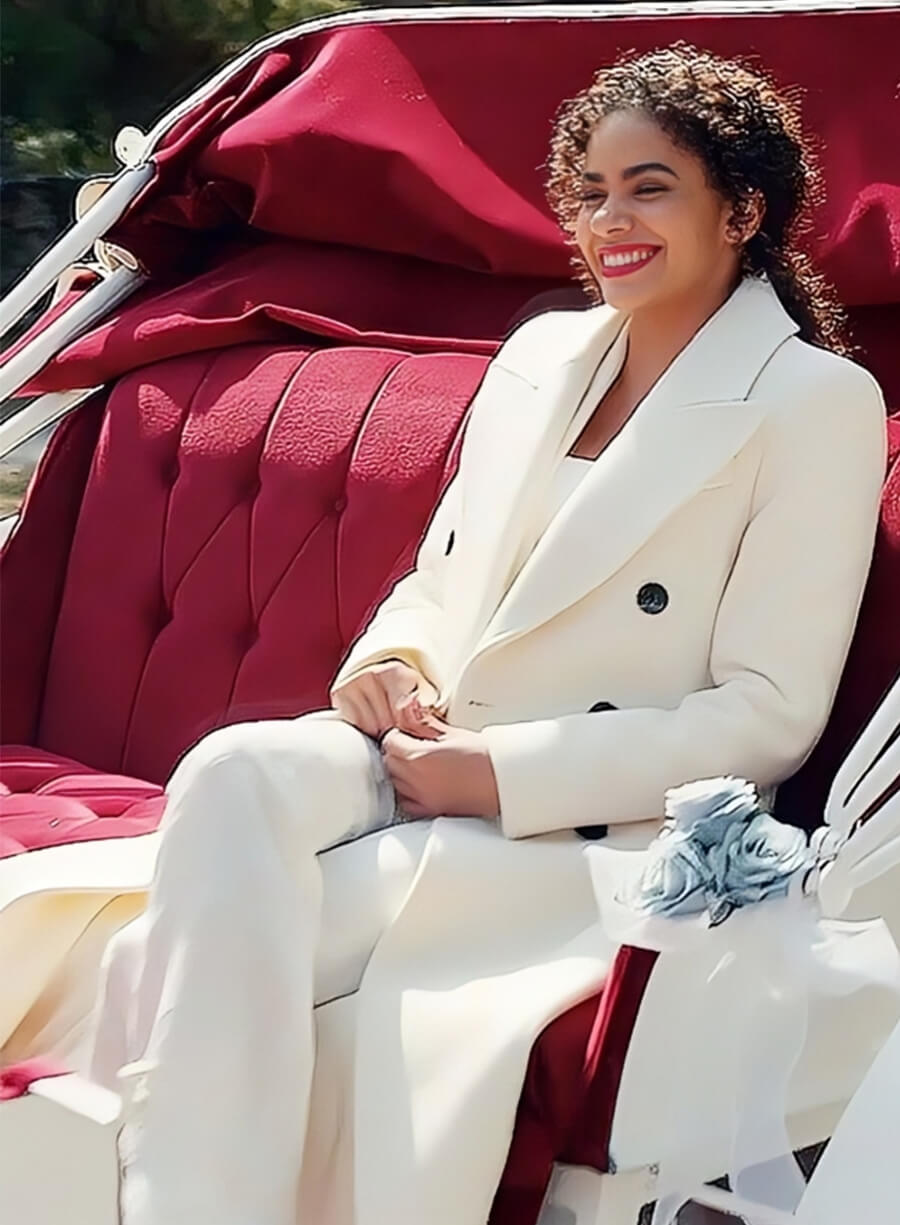 Ginny & Georgia Antonia Gentry Ginny Miller White Coat 