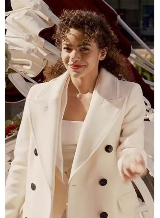Ginny & Georgia Antonia Gentry Ginny Miller White Coat 