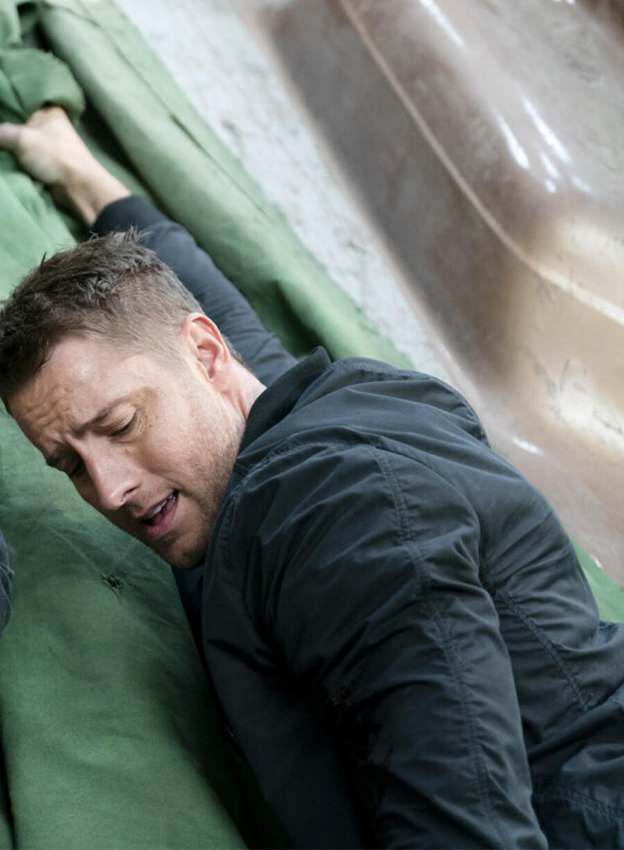 Justin Hartley Tracker Colter Shaw S01 Black Bomber Jacket 