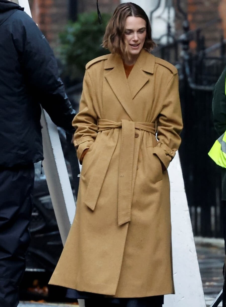 Keira Knightley Black Doves S02 Helen Wool Coat