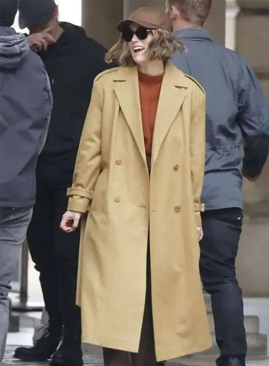 Keira Knightley Black Doves S02 Helen Wool Coat