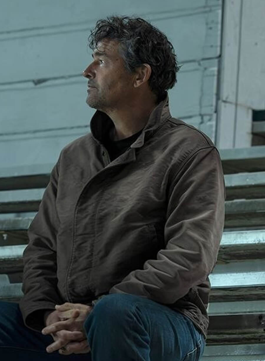 Kyle Chandler Lanterns 2026 Hal Jordan Brown Jackets