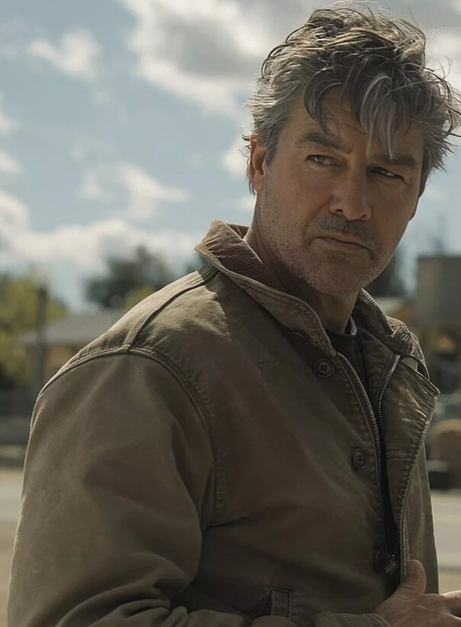 Kyle Chandler Lanterns 2026 Hal Jordan Brown Jackets