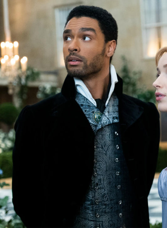 Regé-Jean Page Bridgerton Simon Black Coat