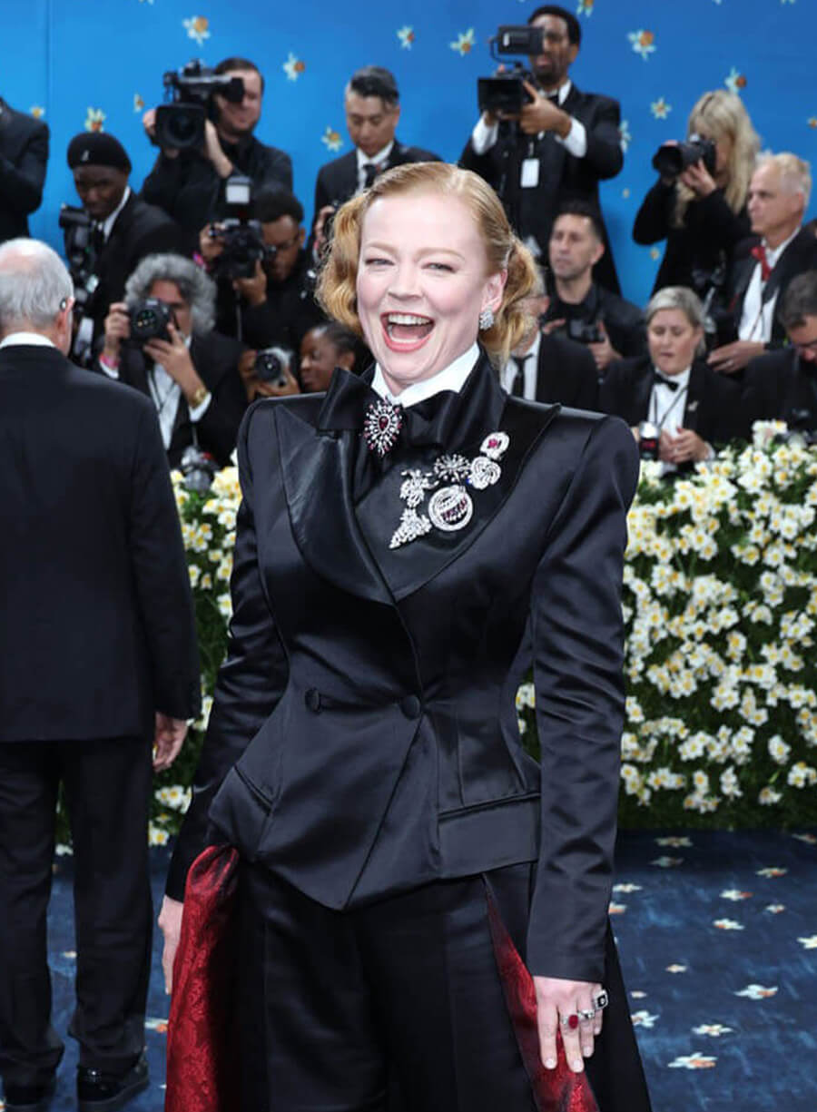 Sarah Snook Met Gala Black Blazer