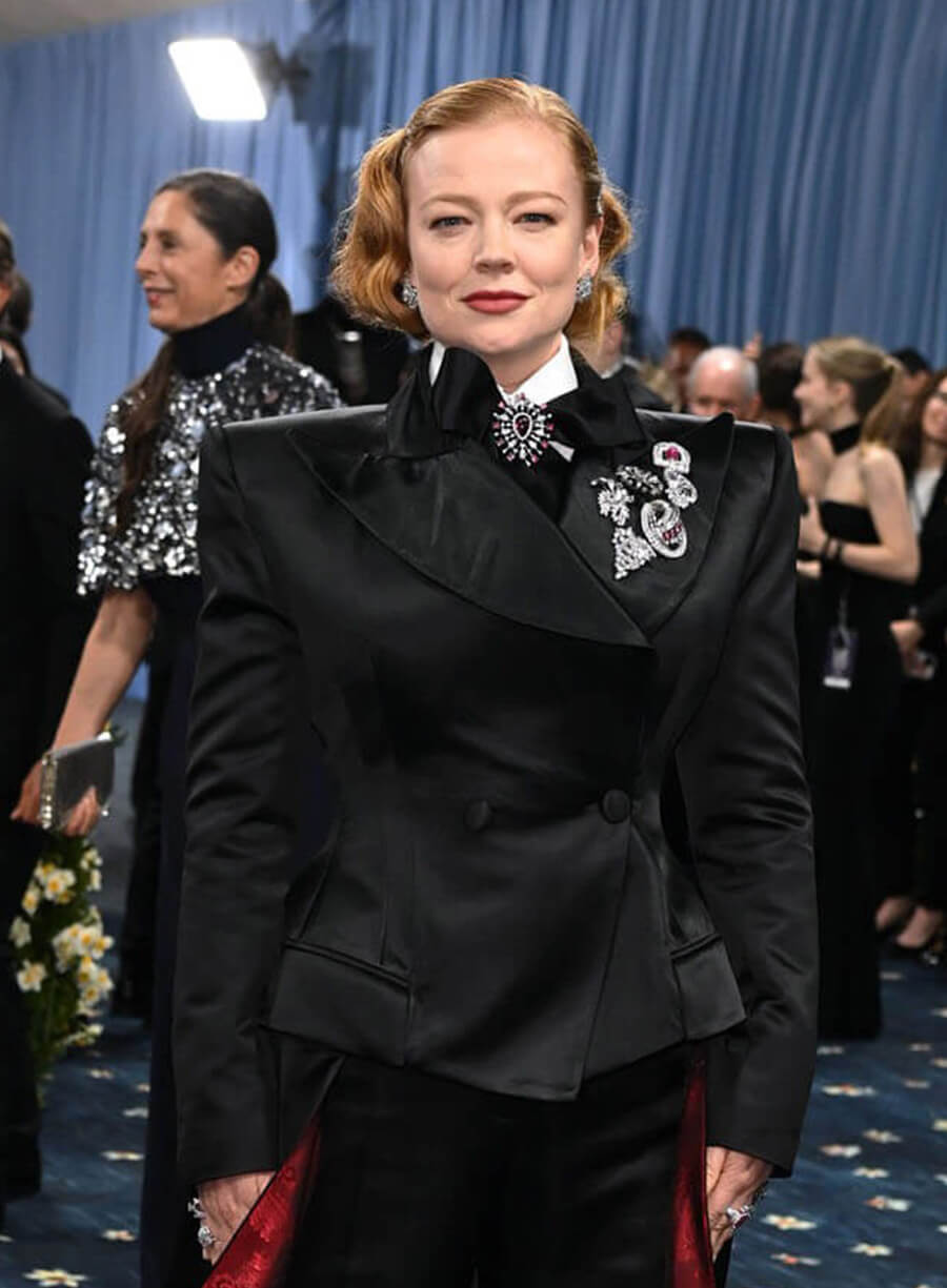 Sarah Snook Met Gala Black Blazer