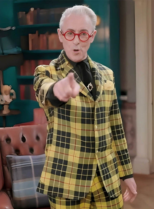 The Traitors Season 3 Alan Cumming Yellow Suit 