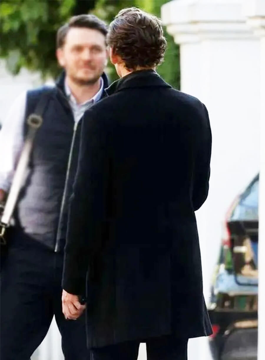 Tom Hiddleston The Night Manager Jonathan Pine Black Coat